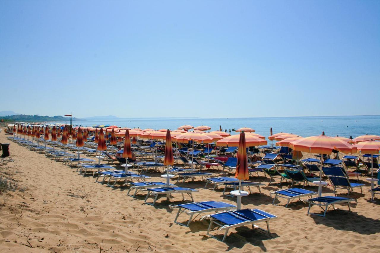 Zeta Club Selinunte Hotel Маринела ди Селинунте Екстериор снимка